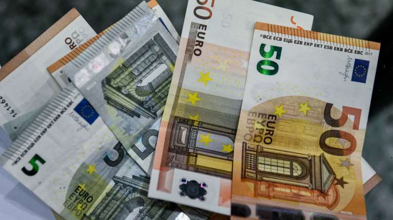 Εισφορά αλληλεγγύης και συντάξεις χηρείας: Ποιες αλλαγές έρχονται και πότε