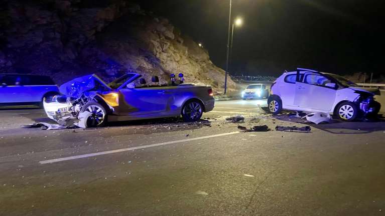 Σοβαρό τροχαίο στα Λιμανάκια: Σφοδρή σύγκρουση οχημάτων – Δύο τραυματίες