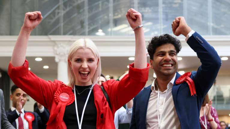 Συντριβή των Συντηρητικών στη Βρετανία στις τοπικές εκλογές - Έχασαν παραδοσιακά προπύργια στο Λονδίνο και άλλες πόλεις