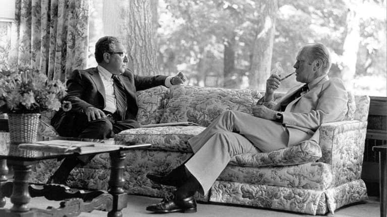 Γιατί ο Κίσινγκερ ήταν μισητός στην Ελλάδα: Οι αποκαλύψεις Παπαχελά για τον ρόλο του στην τουρκική εισβολή στην Κύπρο