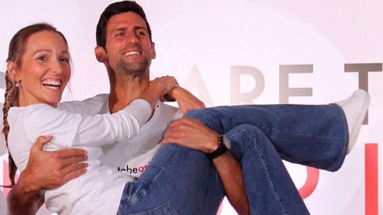 Ο Τζόκοβιτς στην Αθήνα: Πληροφορίες ότι ο παγκόσμιος πρωταθλητής του τένις θα γίνει μόνιμος κάτοικος βορείων προαστίων