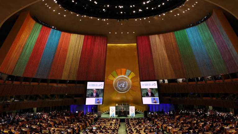 Τον Ερντογάν ενόχλησαν τα ΛΟΑΤΚΙ χρώματα στα σκαλιά του ΟΗΕ: &quot;Όσοι είναι εναντίον έχουν εξίσου δικαίωμα&quot;