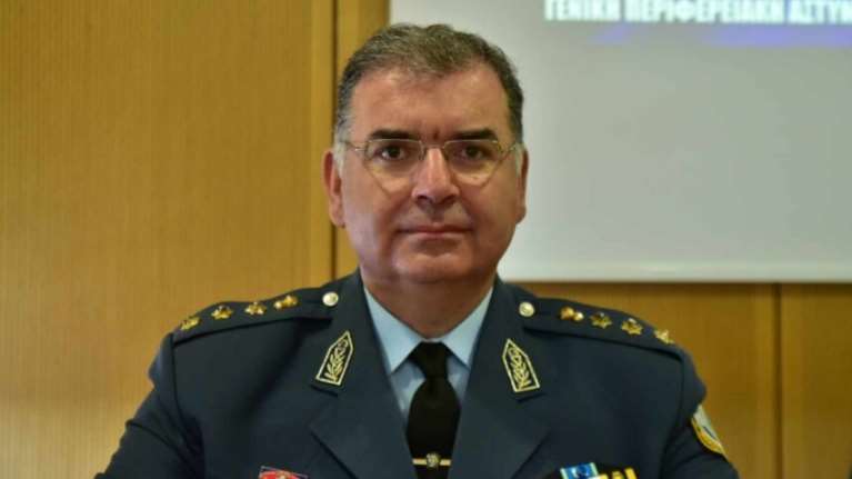Τέμπη: Ο αστυνομικός διευθυντής Λάρισας που κατηγορείται ότι δεν φύλαξε το σημείο της τραγωδίας προήχθη σε ταξίαρχο
