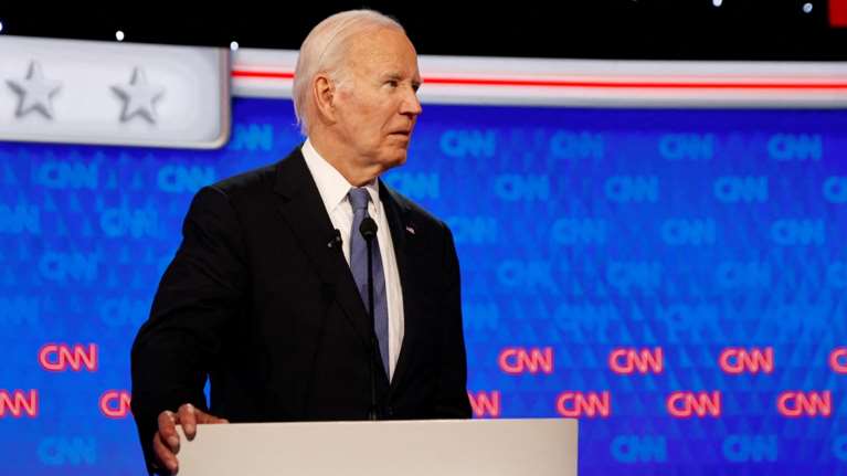 Οι γκάφες του απογοητευτικού Μπάιντεν στο ντιμπέιτ με τον Τραμπ - Η στιγμή που χάνει τα λόγια του από την πρώτη απάντηση