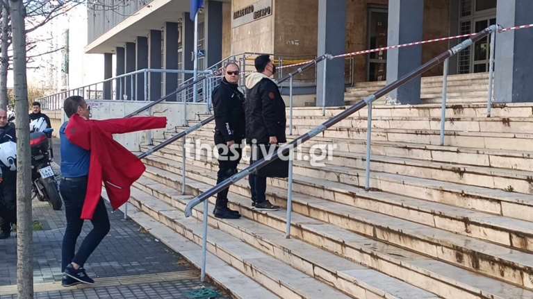 Η &quot;Ενοπλη Οργάνωση&quot; έστειλε τη βόμβα στην πρόεδρο εφετών Θεσσαλονίκης: &quot;Η τύχη δε θα είναι πάντα με το μέρος της&quot; γράφει η προκήρυξη