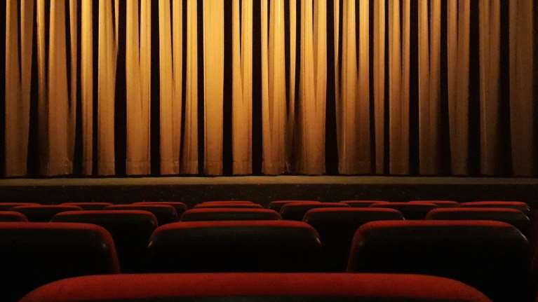 Νέα μήνυση σε βάρος γνωστού ηθοποιού – σκηνοθέτη για βιασμό 14χρονου - Δεν έχει παραγραφεί