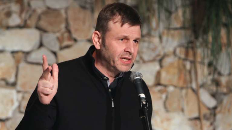 Απόστολος Γκλέτσος: &quot;Πιαστήκαμε στα χέρια με τον Πέτρο Κωστόπουλο - Έπεσε ξύλο&quot; [βίντεο]