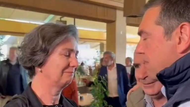 &quot;Πάντα στο πλευρό τους&quot; - Με τους γονείς του Ζακ Κωστόπουλου συναντήθηκε στην Ιτέα ο Αλέξης Τσίπρας