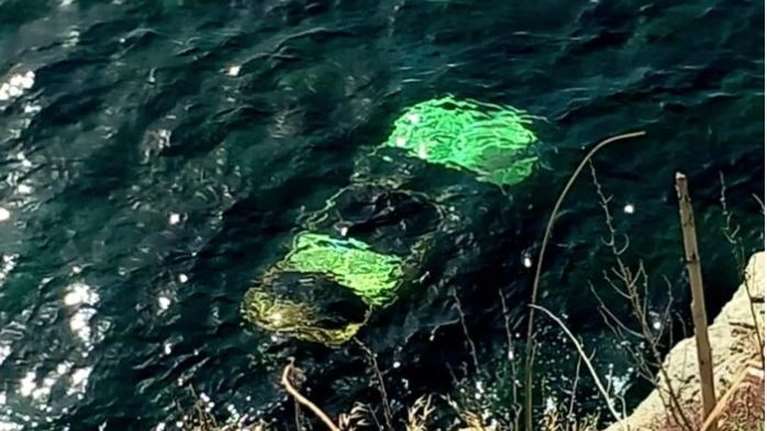 Τραγωδία στην Άνδρο: ΙΧ κατέληξε στη θάλασσα στο Μπατσί - Νεκρή η 67χρονη οδηγός