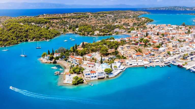 Πόρτο Χέλι: Αντιδρούν οι κάτοικοι στην τσιμεντοποίηση της περιοχής- Καταγγέλουν το ΤΑΙΠΕΔ