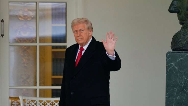 Τραμπ: Θα συναντηθώ με Ζελένσκι και Πούτιν όταν η συμφωνία είναι οριστική - Δεν θα ξεκινούσε ο πόλεμος αν ήμουν πρόεδρος