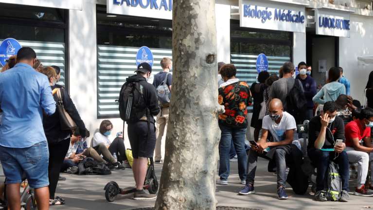 Κορονοϊός: Ηχηρό &quot;καμπανάκι&quot; ΠΟΥ στην Ευρώπη - Οκτώβριο και Νοέμβριο θα αυξηθούν οι νεκροί