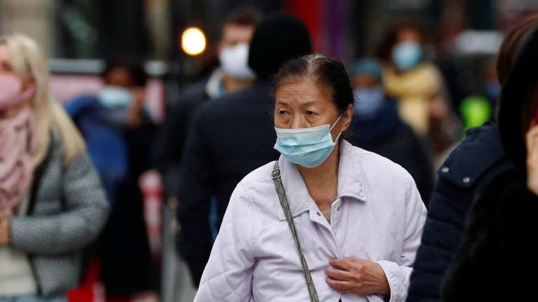 Κορονοϊός: Το δεύτερο κύμα χτυπάει την Ευρώπη - Lockdown, απαγόρευση κυκλοφορίας και μάσκες παντού [εικόνες]