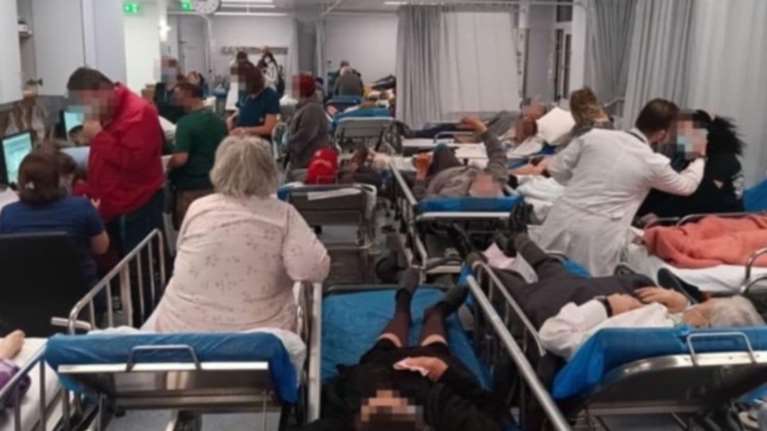 Η φωτογραφία από τα Επείγοντα του νοσοκομείου &quot;Γεννηματάς&quot; που άναψε φωτιές- Η οργή Κασσελάκη και η απάντηση του νοσοκομείου