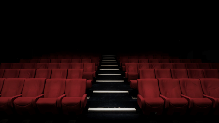 Οι γνωστοί ηθοποιοί και η σιωπή των αμνών: Τι ζητούν μέσω των δικηγόρων τους