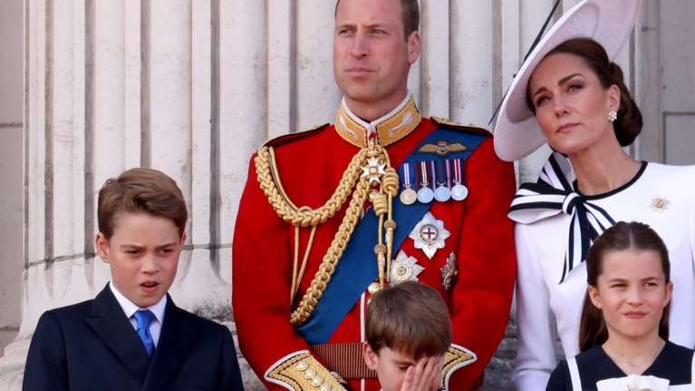 Ο άτακτος πρίγκιπας Λούις έκλεψε πάλι την παράσταση - Οι γκριμάτσες, οι αταξίες και ο χορός που έγινε viral [εικόνες-βίντεο]