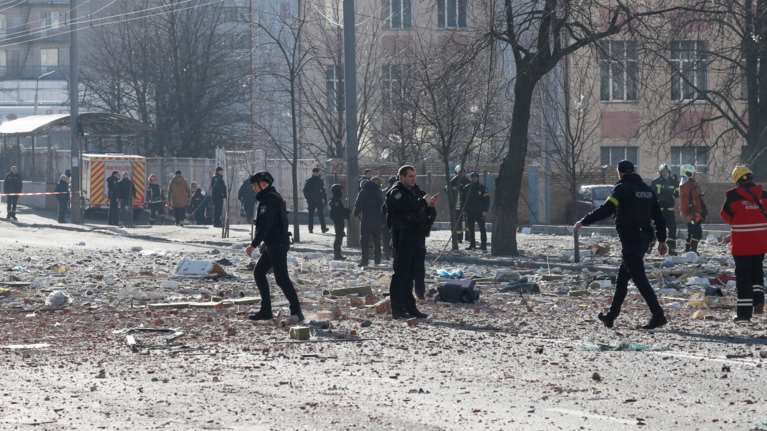 Ρωσική πρεσβεία στην Αθήνα: Πόλεμος προπαγάνδας για τους Ελληνες νεκρούς και τις εκτελέσεις στο Φιδονήσι