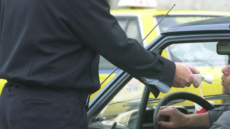 ΕΛΑΣ: 488 παραβάσεις για μέθη τα Χριστούγεννα - &quot;Πρωταθλήτρια&quot; η Αττική