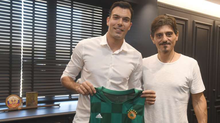 Επίσημο: Στον Παναθηναϊκό για τρία χρόνια ο Κώστας Σλούκας