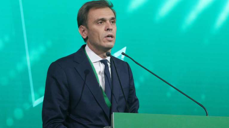 Μάντζος: ΝΔ και ΣΥΡΙΖΑ χορεύουν τανγκό και σφιχταγκαλιάζονται από φόβο μήπως πέσουν