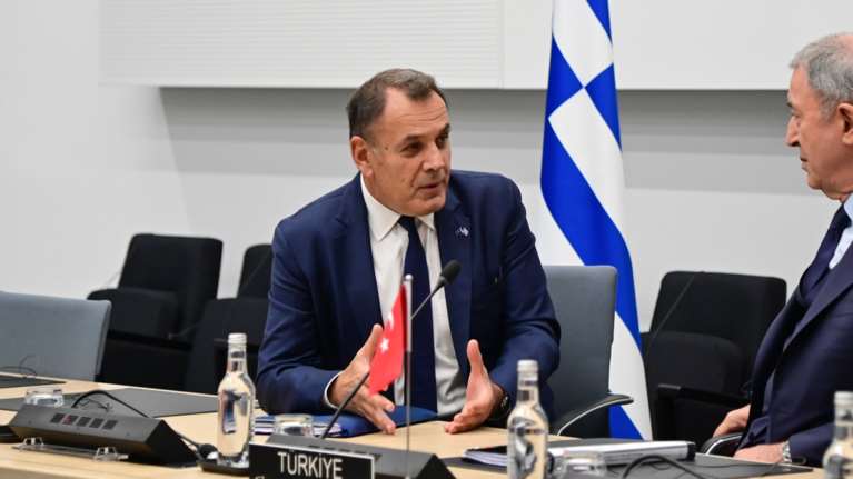 Παρασκήνιο: Τι βγήκε από τη συνάντηση Παναγιωτόπουλου με Ακάρ - &quot;Εχεις το κινητό μου&quot;