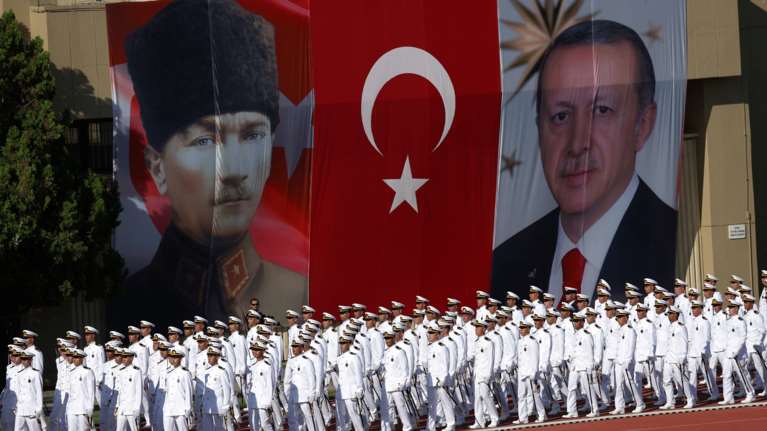 Ανάλυση: Τι κρύβεται πίσω από τη συζήτηση για ένταξη της Τουρκίας στην Ομάδα Brics