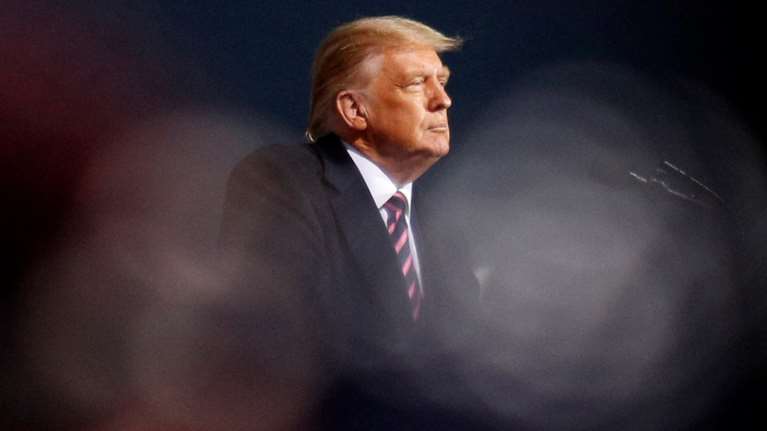 Ο Τραμπ αποφεύγει να δεσμευτεί ότι θα υπάρξει ειρηνική μεταβίβαση της εξουσίας σε περίπτωση ήττας του