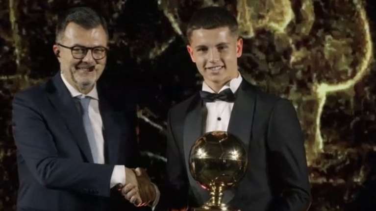 Σπουδαία διάκριση: Ο Χρήστος Μουζακίτης αναδείχθηκε "Golden Boy Web" για το 2025