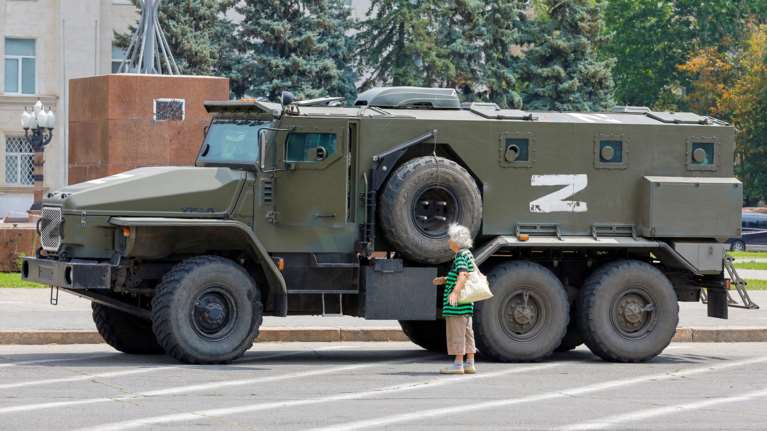 Πόλεμος στην Ουκρανία: Το Κίεβο κατηγορεί την Μόσχα για εκτοπισμό των κατοίκων της Χερσώνας