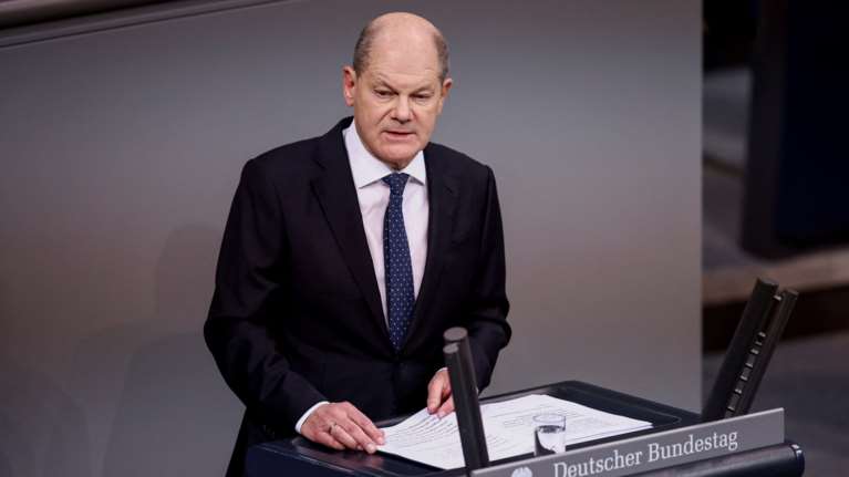 Υπέρ της ένταξης της Αλβανίας στην ΕΕ ο Σολτς- Απάντηση στο βέτο της Αθήνας λόγω της υπόθεσης Μπελέρη