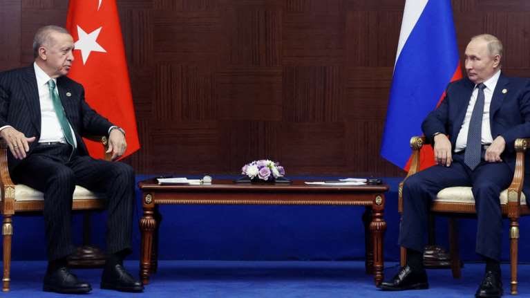 Bloomberg: Ο Ερντογάν ζήτησε από τον Πούτιν να πάρει πίσω τους S-400, θέλει να αποκτήσει F-35