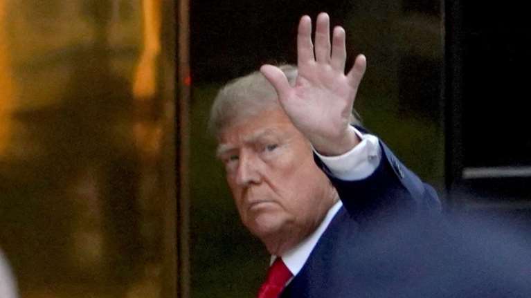 ΗΠΑ: Ο Τραμπ διευρύνει το προβάδισμά του για τις προκριματικές των Ρεπουμπλικανών - Παρά την ποινική δίωξη