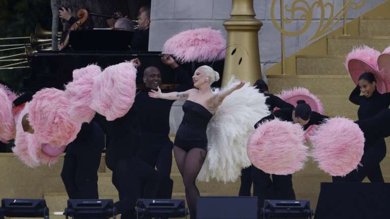 Παρίσι 2024: Bonsoir Paris από τη Lady Gaga που άνοιξε το μουσικό πρόγραμμα της τελετής έναρξης των Ολυμπιακών Αγώνων