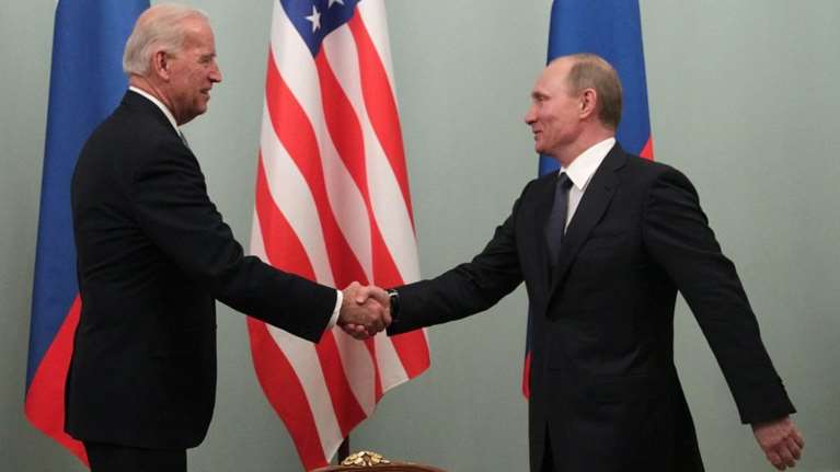 Αντίστροφη μέτρηση για τη συνάντηση Μπάιντεν - Πούτιν: Θα διαρκέσει 5 ώρες σε βίλα της Γενεύης, αλλά χωρίς φαγητό