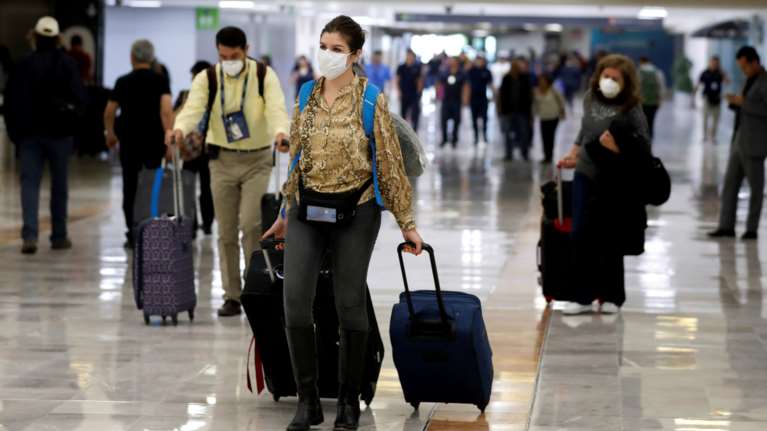 ΕΕ: Νέοι περιορισμοί στις μετακινήσεις - &quot;Κόκκινες&quot; οι χώρες με τις μεταλλάξεις του κορονοϊού