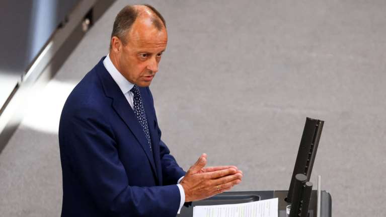 Γερμανία: Στήριξη στα ελληνοτουρκικά από τον αρχηγό του CDU - "Στεκόμαστε στο πλευρό της Ελλάδας"