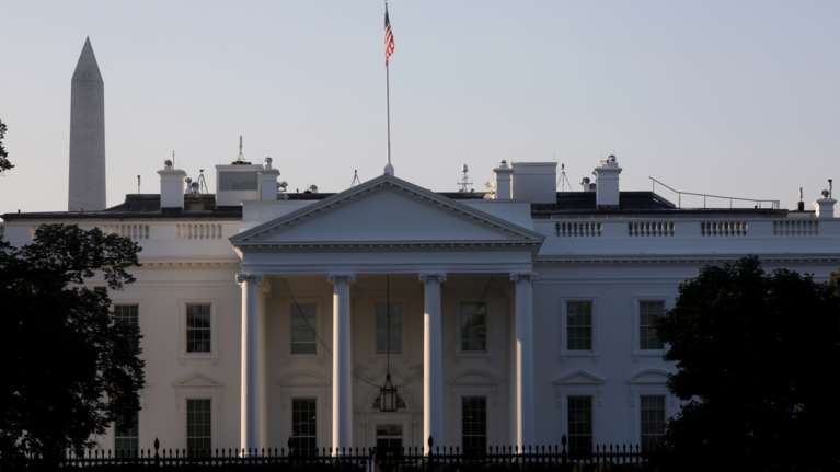 ΗΠΑ: Συναγερμός στον Λευκό Οίκο - Σε καραντίνα πάνω από 130 πράκτορες των μυστικών υπηρεσιών