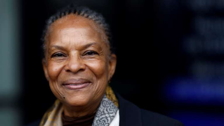 Τομπιρά: Η πρώην υπουργός του Ολάντ, υποψήφια της Αριστεράς απέναντι στον Μακρόν - "Εσβησε" τον Μελανσόν