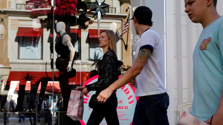 Κορονοϊός: Τα CDC χαλαρώνουν την καραντίνα, τέλος τα τεστ στα σχολεία - Νέες οδηγίες