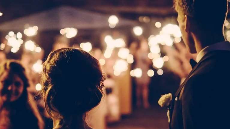 Κορονοϊός: Επεκτείνονται οι έλεγχοι σε γάμους και βαφτίσεις μετά τον κορονο-γάμο στη Θεσσαλονίκη