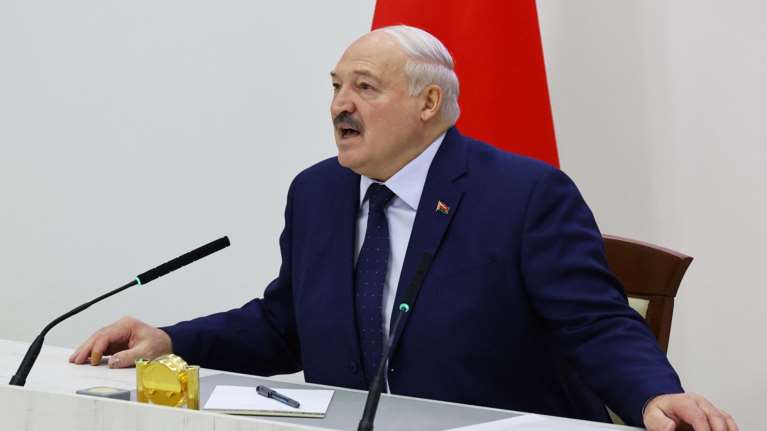 Ο Λουκασένκο μετά το 87% απειλεί με πυραύλους Oreshnik: Χρειαζόμαστε &quot;πυρηνική ομπρέλα&quot; για τη &quot;βροχή&quot;