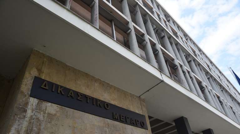 Θεσσαλονίκη: Ένταση στη δίκη για τη φονική συμπλοκή οικογενειών Ρομά τον Μάη του 2015