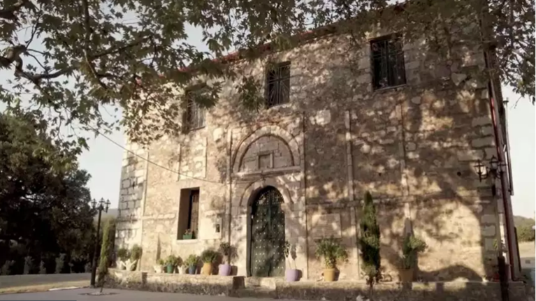 Η Παναγία του Κολοκοτρώνη: Το άγνωστο περίκλειστο εκκλησάκι - τάμα του Γέρου του Μοριά [βίντεο]