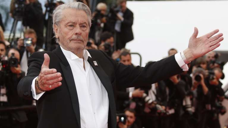 &quot;Οπλοστάσιο&quot; το σπίτι του Αλέν Ντελόν: Κατασχέθηκαν 72 όπλα και πάνω από 3.000 σφαίρες