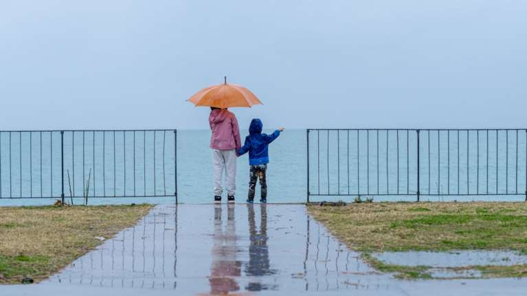 Έρχονται μπόρες και πτώση της θερμοκρασίας το Σαββατοκύριακο - Πότε και από πού αλλάζει ο καιρός - Η τάση για τη νέα εβδομάδα