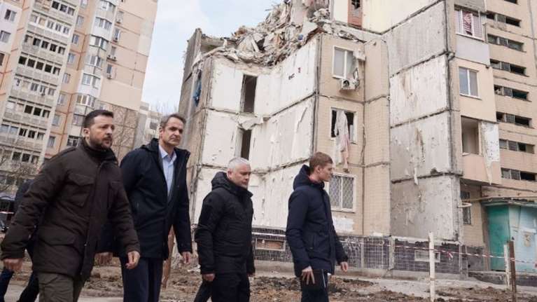 Όλη η Ευρώπη καταδικάζει το χτύπημα στην Οδησσό την ώρα της συνάντησης Ζελένσκι-Μητσοτάκη