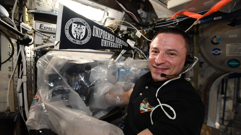 Κορονοϊός - Συγκινητικό μήνυμα αστροναύτη από το διάστημα προς τους γιατρούς: &quot;Νιώθω δέος για το έργο σας&quot;