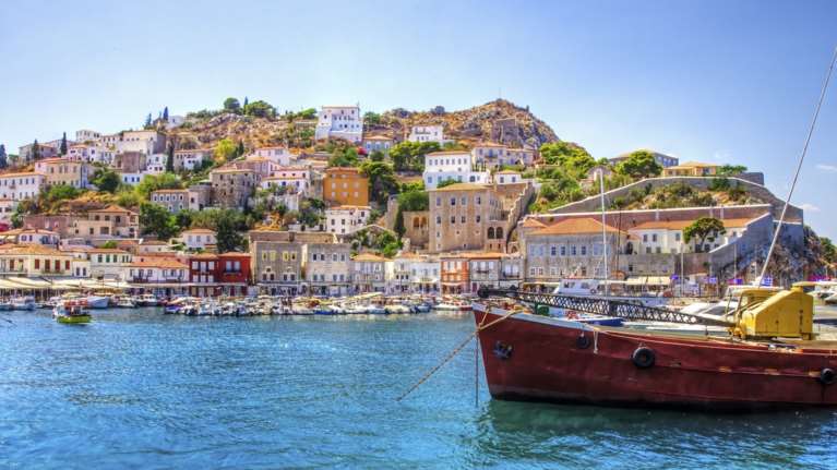 Το ελληνικό, αρχοντικό νησί που αποθεώνει η Daily Mail: &quot;Είναι το ίδιο όμορφο με τη Σαντορίνη&quot;