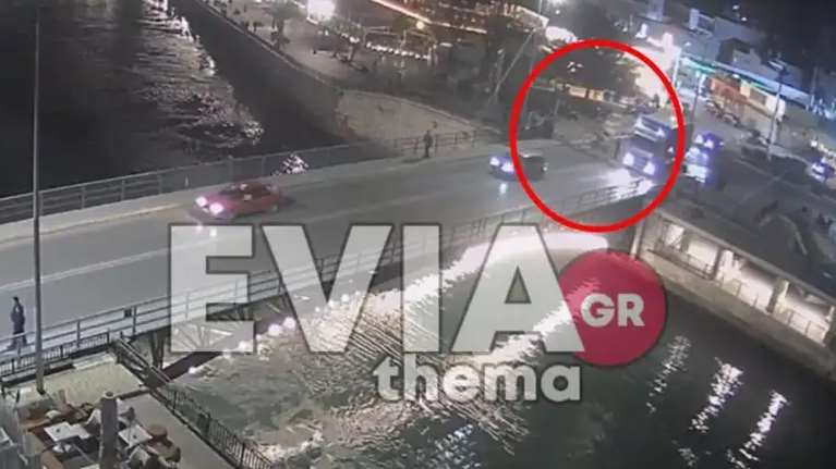 Ταλαιπωρία στη Χαλκίδα: Κόλλησε ο μηχανισμός στην Παλιά Γέφυρα και έκλεισε το ένα ρεύμα κυκλοφορίας [βίντεο]