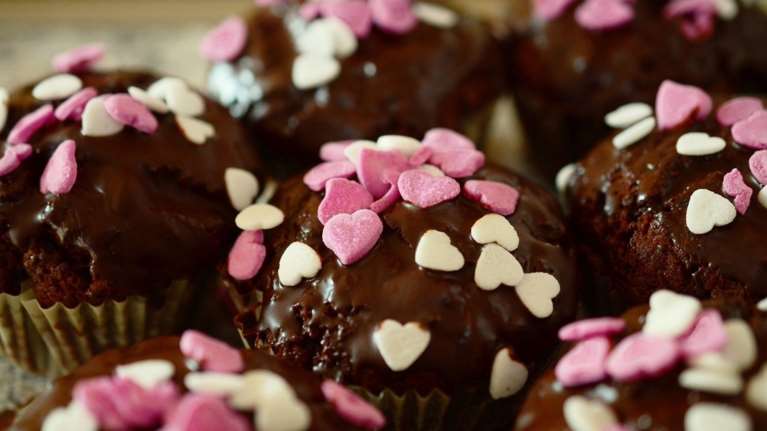 Μύκονος: Καθαρίστριες σε βίλα βρήκαν σοκολατάκια στο ψυγείο και τα έφαγαν - Ομως ήταν... παραισθησιογόνα